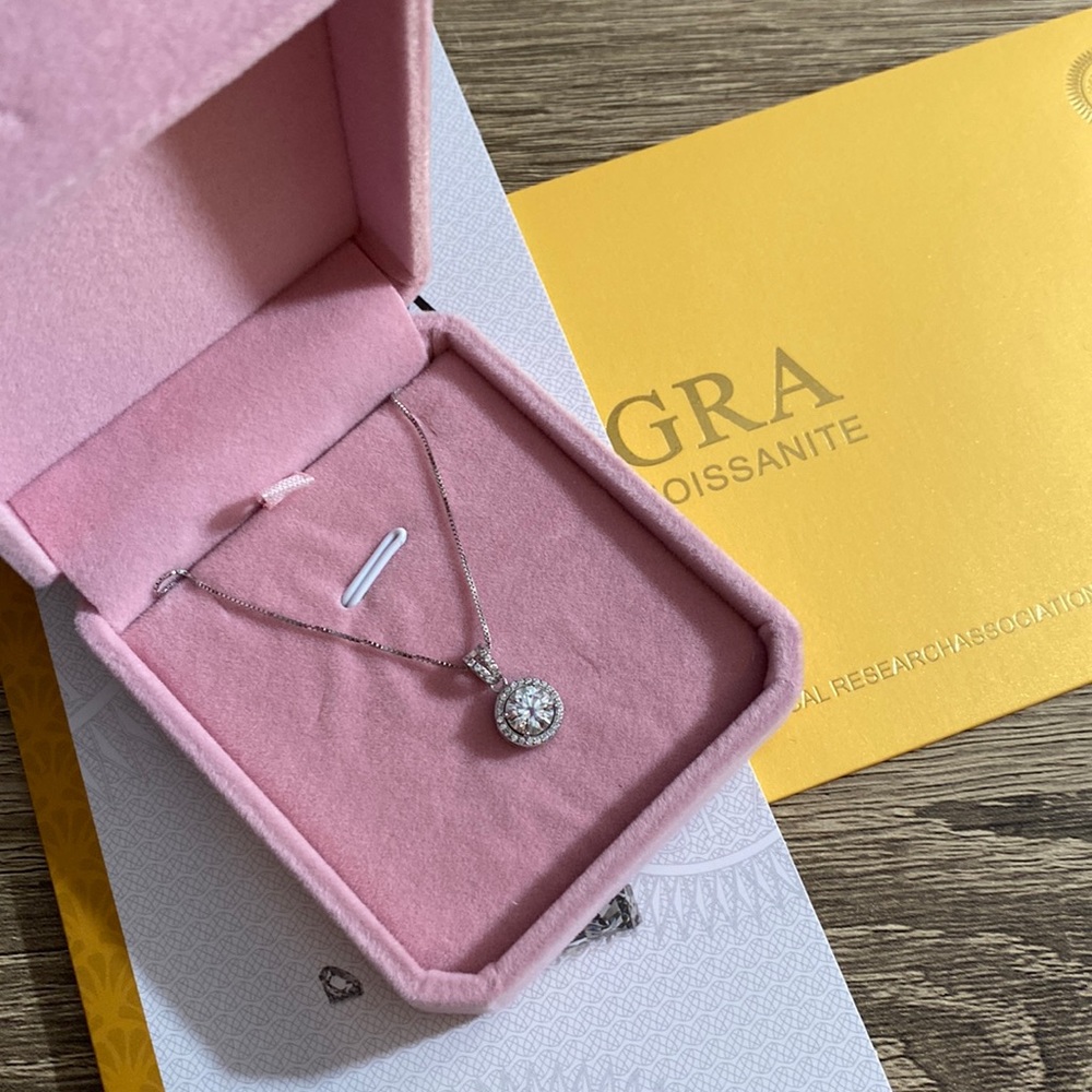1 Ct GRA Moissanite Diamond Pendant Necklace NEW